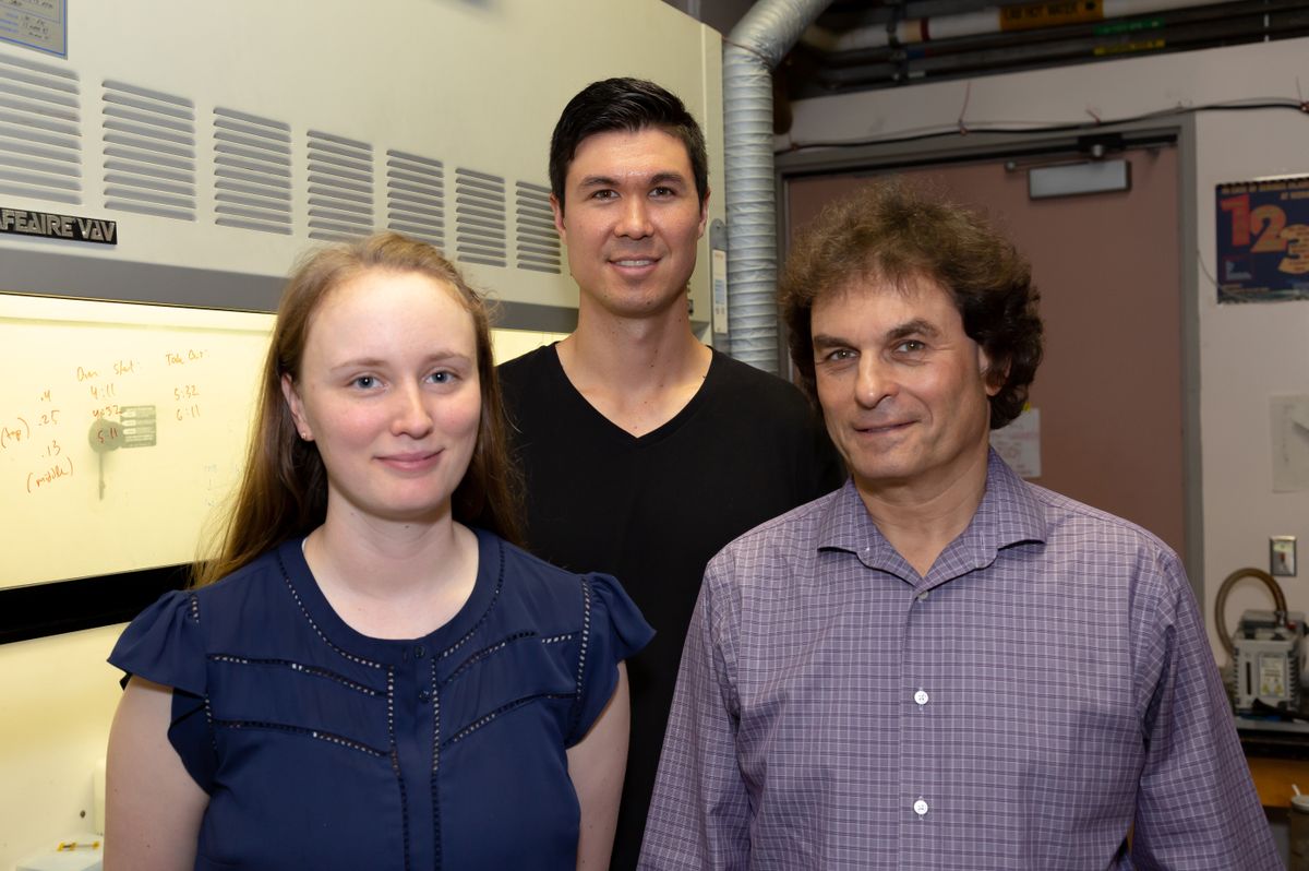 Photo of researchers in lab.