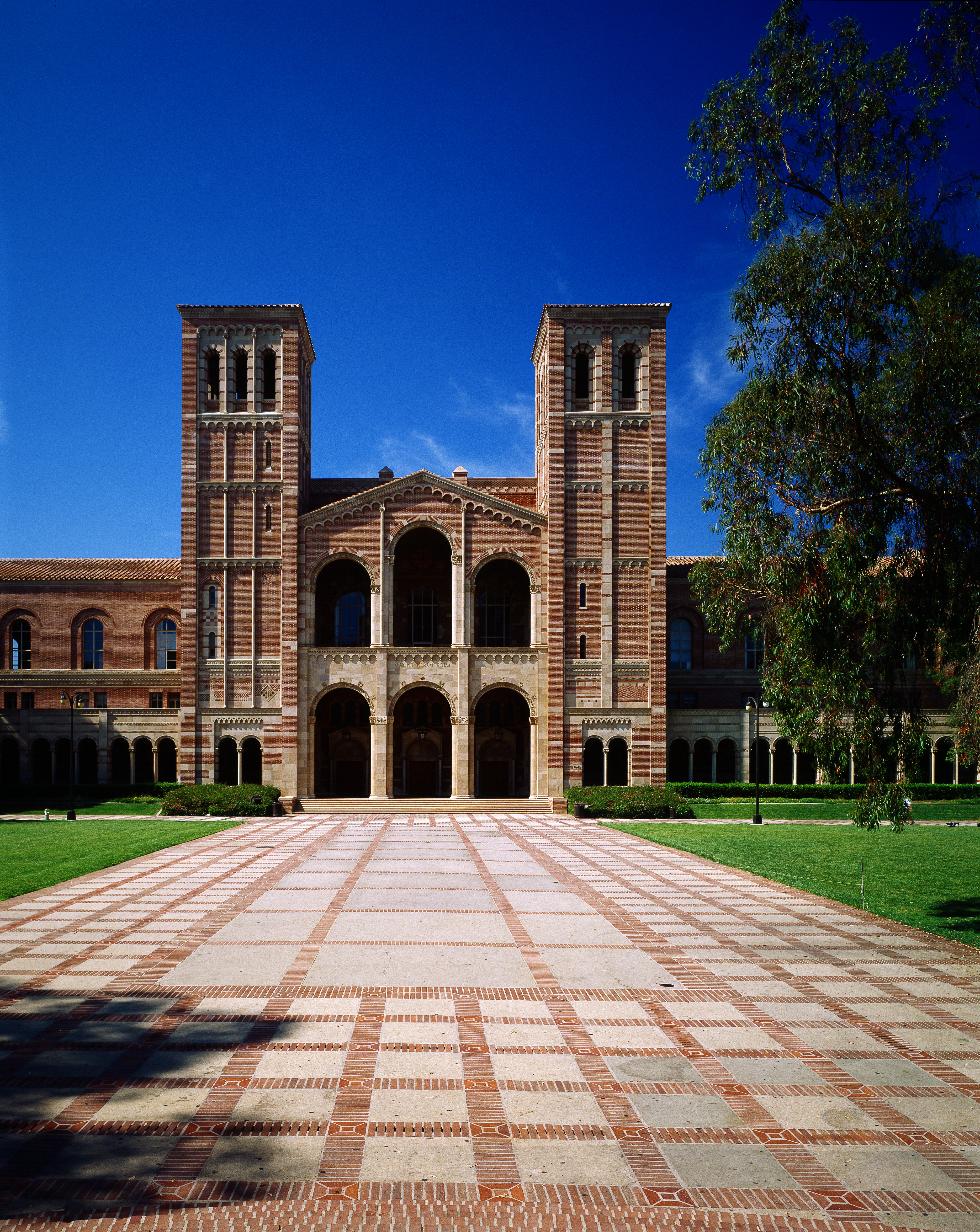 A photo of Royce Hall.