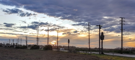 A photo of powerlines in Southern California.