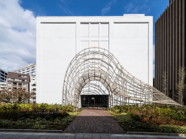 Waseda International House of Literature, designed by the famous architect Kengo Kuma A photo of the Waseda International House of Literature in Tokyo.
