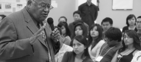 Image of Rev. James Lawson speaking to interns in the Dream Summer program, a fellowship opportunity for student immigrants and their allies.