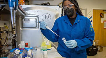 Image of Samantha Mensah, UCLA doctoral candidate in chemistry