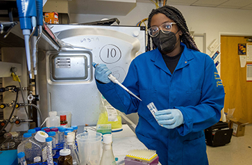 Image of Samantha Mensah, UCLA doctoral candidate in chemistry
