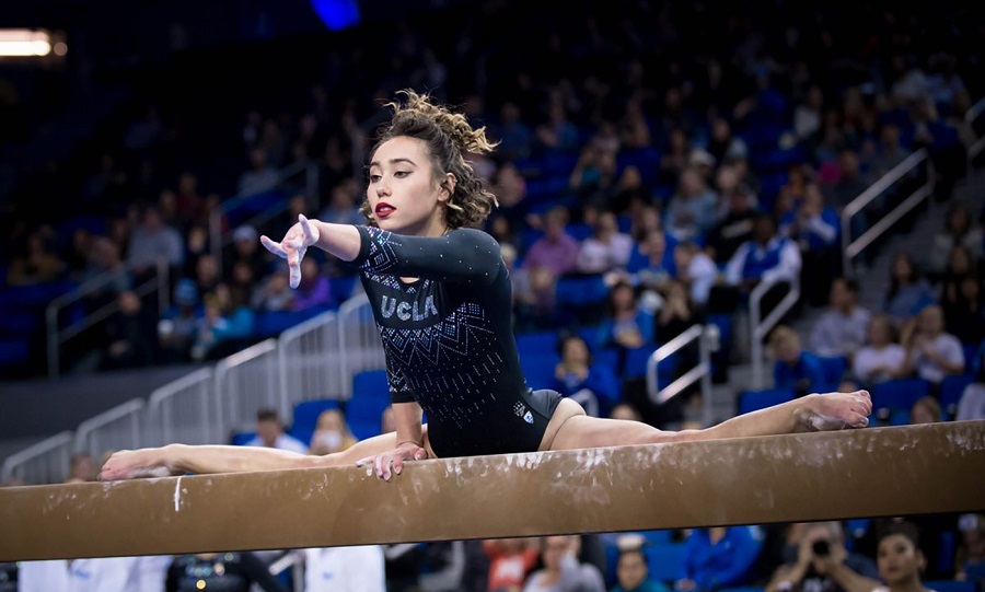 Image of gymnast Katelyn Ohashi on the balance beam.