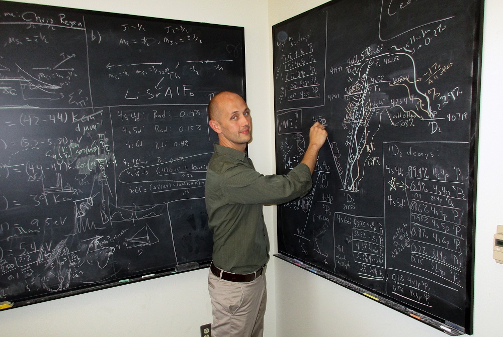 Image of Eric Hudson in his UCLA office. | Stuart Wolpert/UCLA