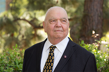 head and shoulders portrait of Richard Hovannisian