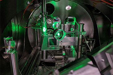 Free electron wave packets being produced using a photoinjector for attosecond X-ray imaging of molecular motion