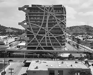Eric-Owens-363-241 The new (W)rapper building in South Central Los Angeles designed by Eric Owen Moss