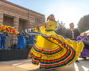 Latinx-Welcome-2024-363-241 UCLA’s Mariachi de Uclatlán and their danzantes (dancers) perform at the 2024 Latinx Welcome.