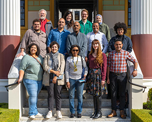 Exploring-the-Nile-group-Cassia-Davis-J.-Paul-Getty-Trust-363-241 Participants from Exploring the Nile workshop at Getty Villa. October 2024